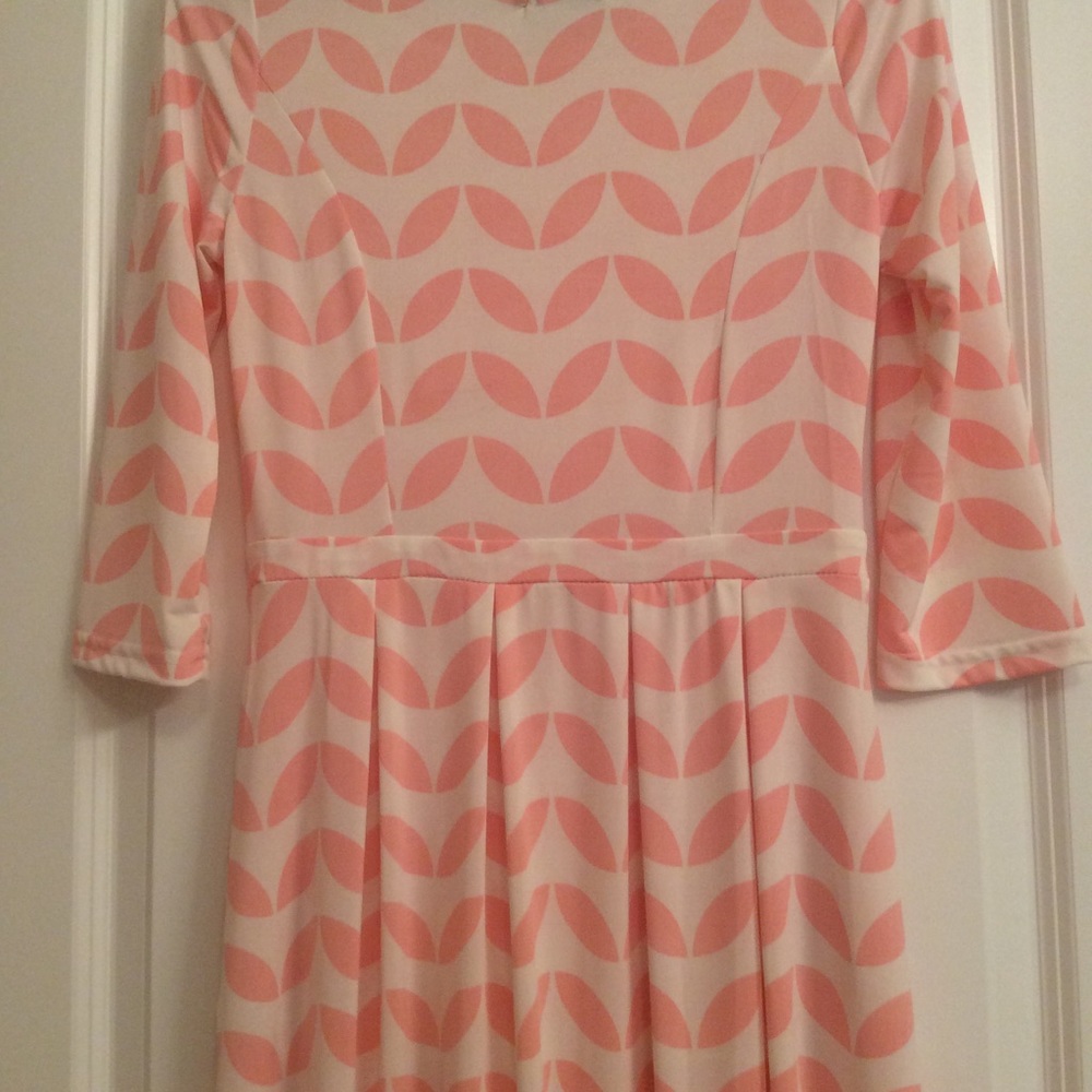Dress - Picture 4 of 4